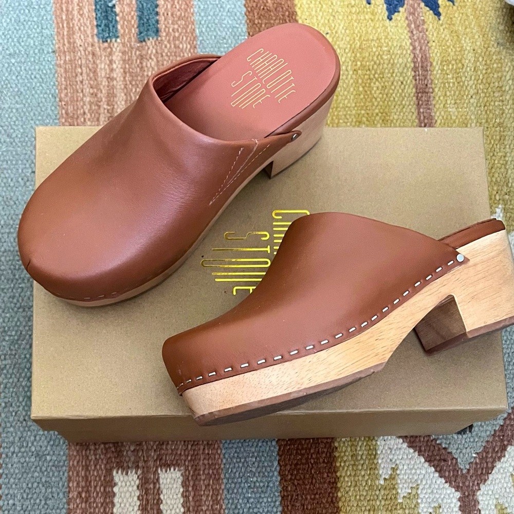 Charlotte Stone Martino Clog in Luggage
